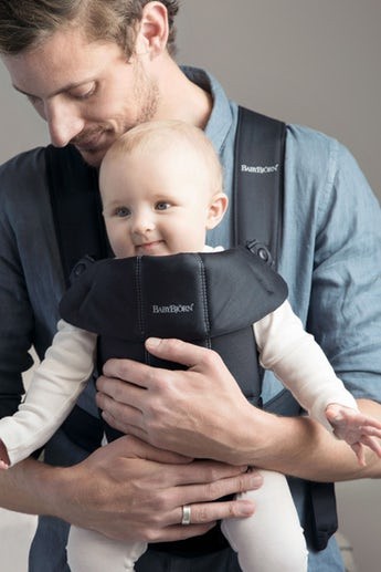 Babybjörn Mochila porta bebé mini